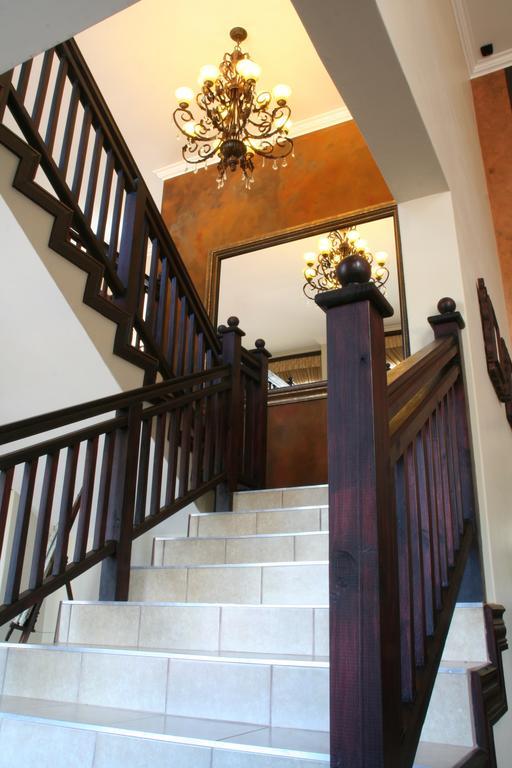 Villa Bali Luxury Guesthouse Bloemfontein Exterior foto