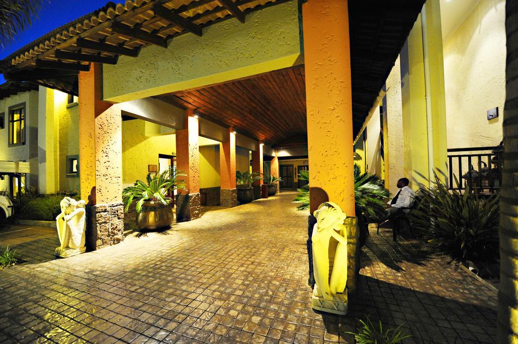 Villa Bali Luxury Guesthouse Bloemfontein Exterior foto