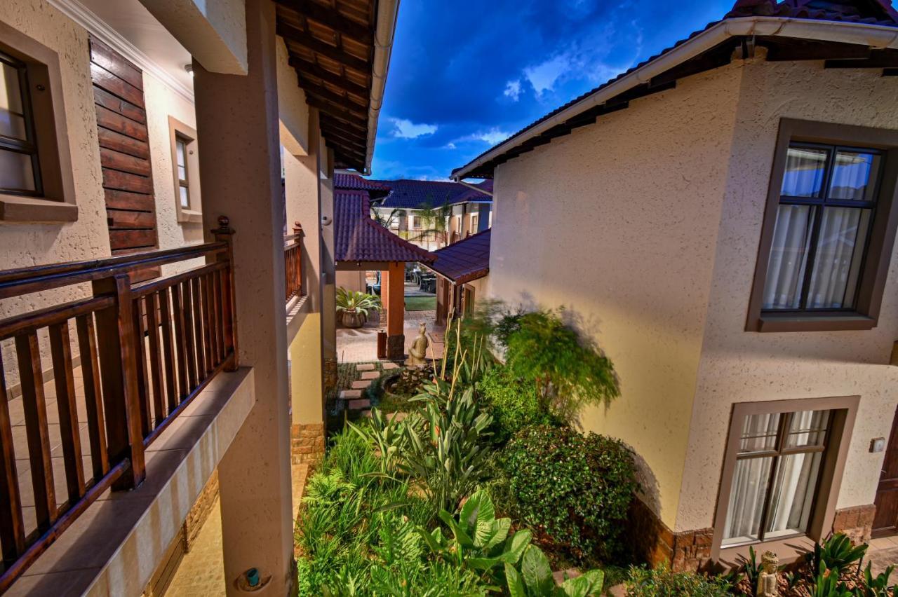 Villa Bali Luxury Guesthouse Bloemfontein Exterior foto
